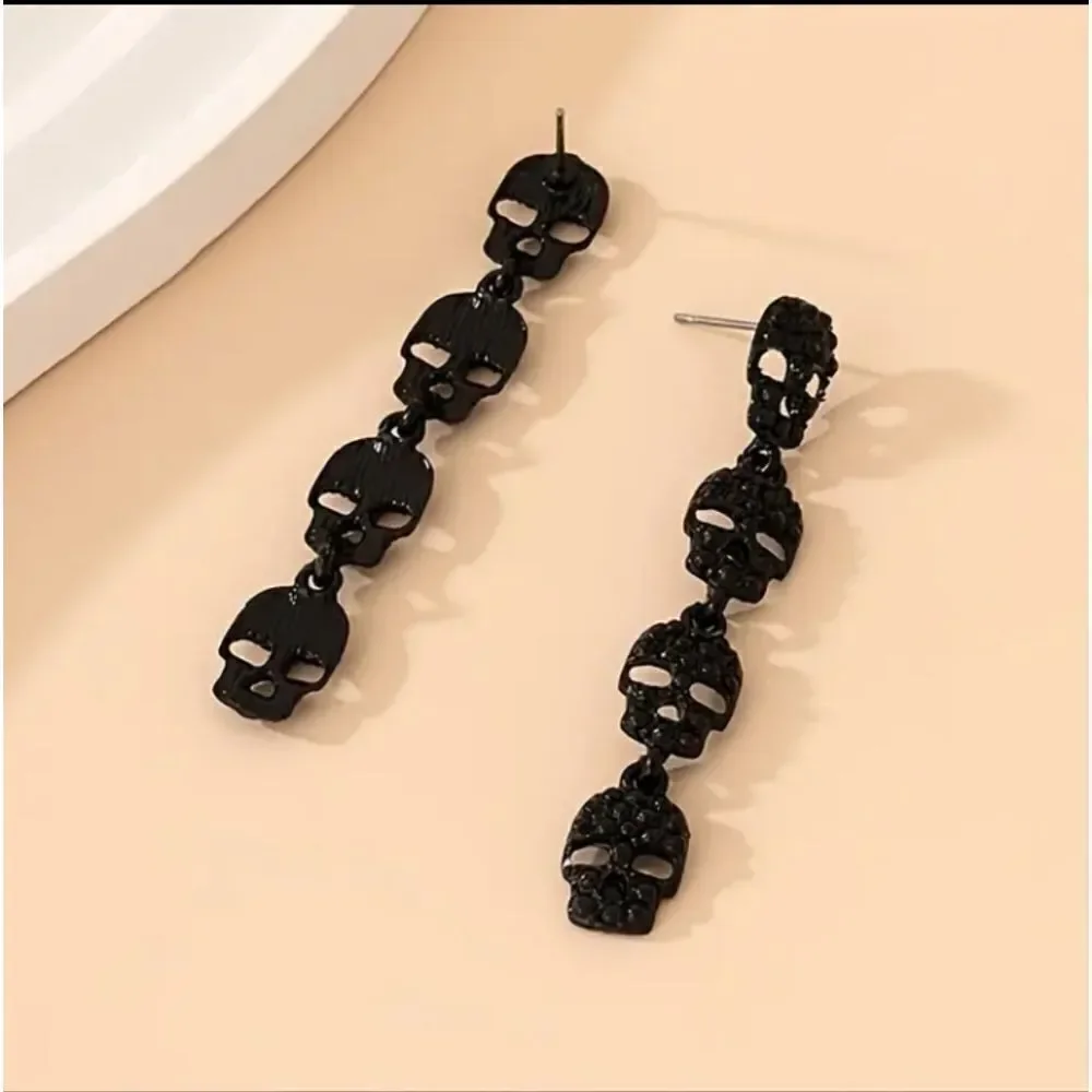 Gothic Skull Dangle Earrings Black